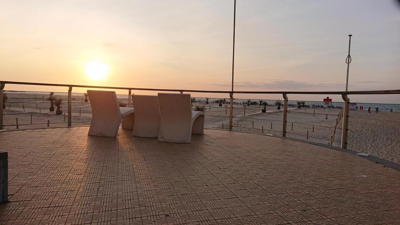 Studio Direct Aan Het Hoofdstrand Van Oostende - Naast Casino Leilighet Eksteriør bilde