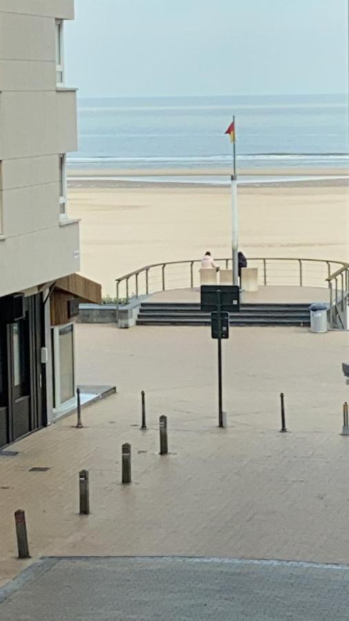 Studio Direct Aan Het Hoofdstrand Van Oostende - Naast Casino Leilighet Eksteriør bilde