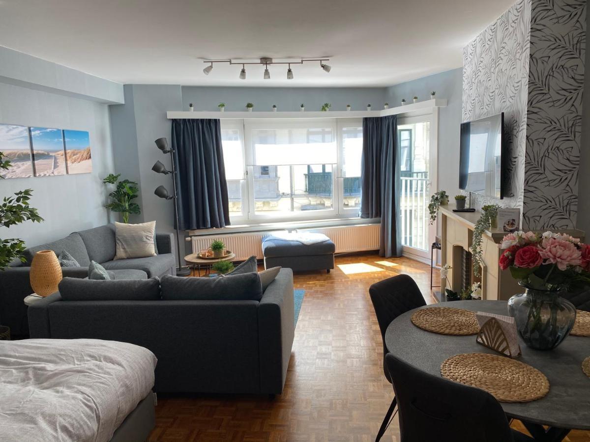 Studio Direct Aan Het Hoofdstrand Van Oostende - Naast Casino Leilighet Eksteriør bilde